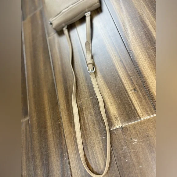 Beige Crossbody Handbag Purse Shoulder Bag Faux Leather Pebbled - Picture 9 of 11